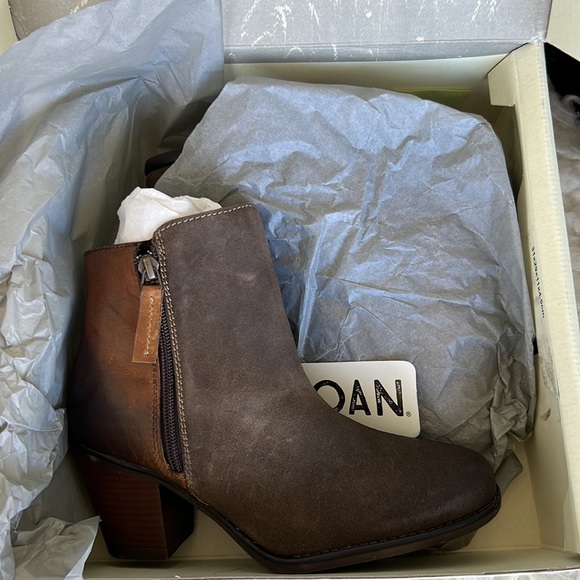 NWB ROAN® Lina Block Heel Booties - Picture 2 of 16